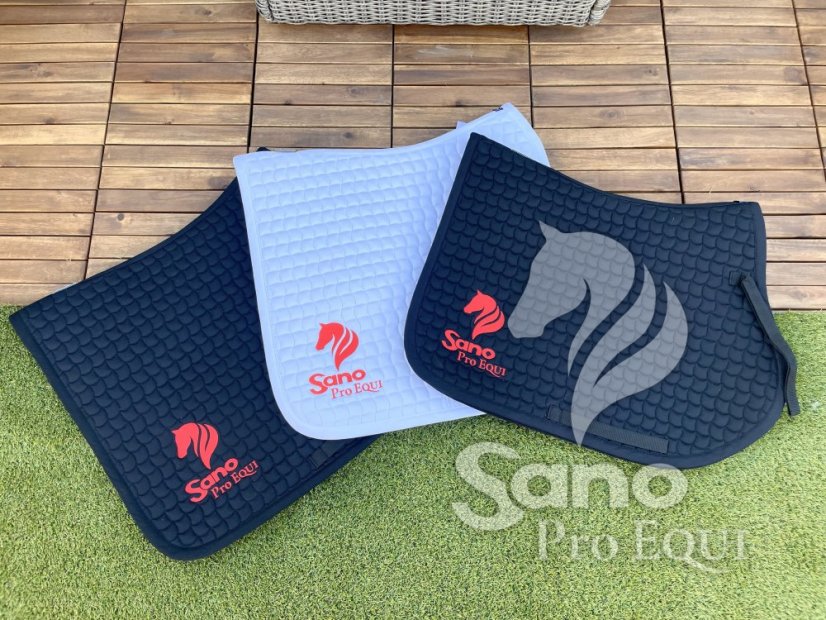 Sano ProEQUI Podsedlová dečka skoková černá