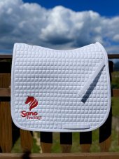 Sano ProEQUI Podsedlová dečka drezurní bílá